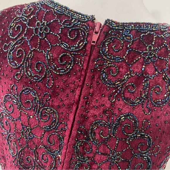 Vintage Paradise NY Medium Wine Color Embellished Sleeveless Lined Back Zip Top - Picture 5 of 14